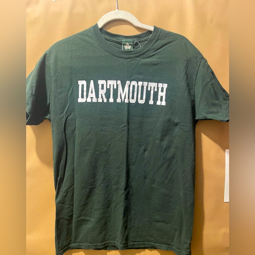 Dartmouth Short Sleeve Green Tee. Size Medium